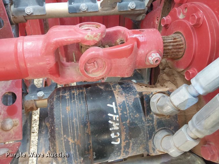 image for item DU3120 H&S Tri-Flex 6135 hay merger