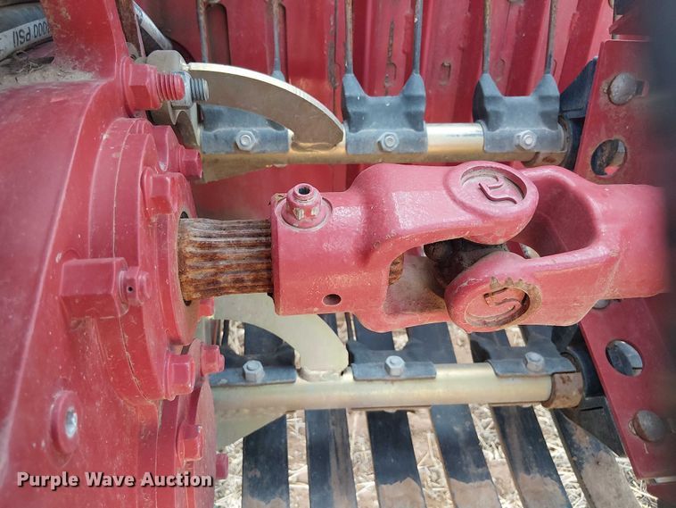 image for item DU3120 H&S Tri-Flex 6135 hay merger