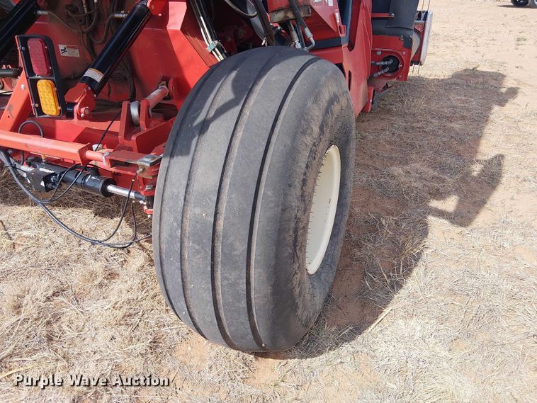 image for item DU3120 H&S Tri-Flex 6135 hay merger