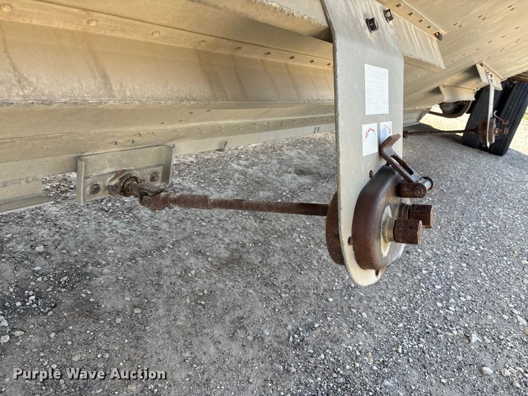 image for item DZ3970 1984 Timpte Super Hopper grain trailer