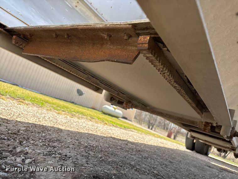 image for item DZ3970 1984 Timpte Super Hopper grain trailer