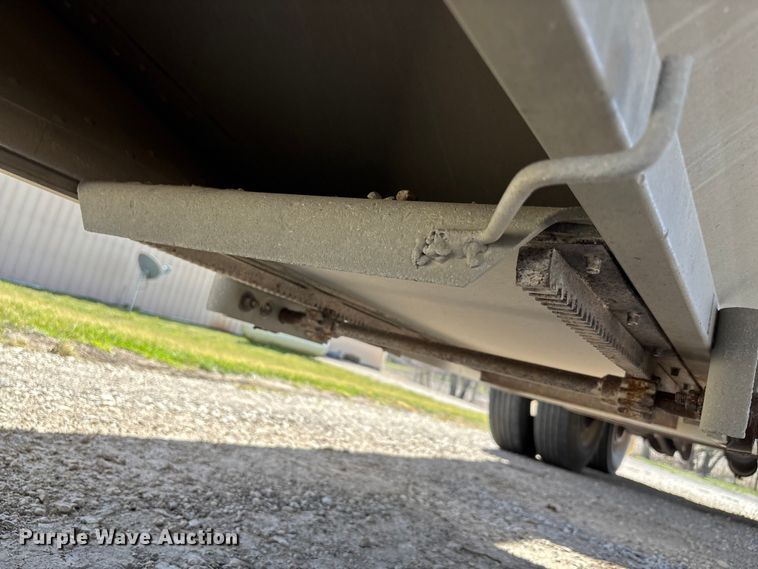 image for item DZ3970 1984 Timpte Super Hopper grain trailer