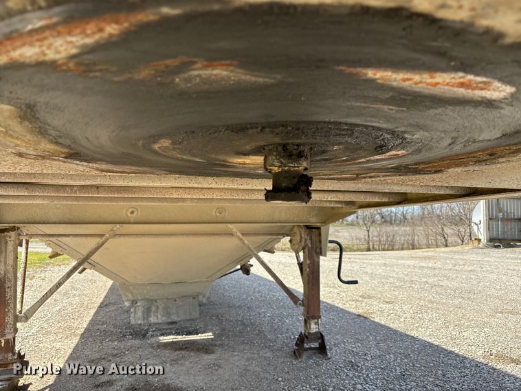 image for item DZ3970 1984 Timpte Super Hopper grain trailer