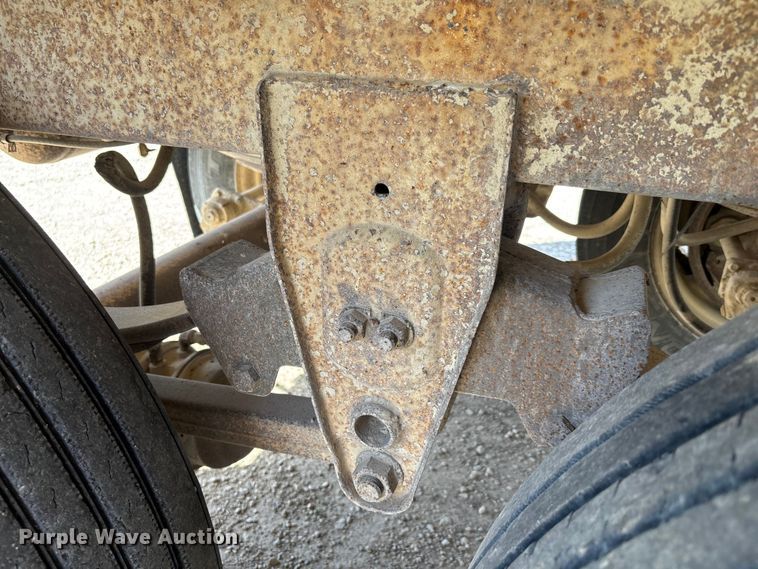 image for item DZ3970 1984 Timpte Super Hopper grain trailer