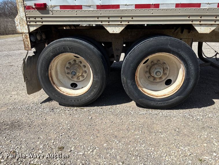 image for item DZ3970 1984 Timpte Super Hopper grain trailer