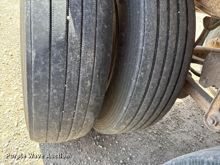 image for item DZ3970 1984 Timpte Super Hopper grain trailer