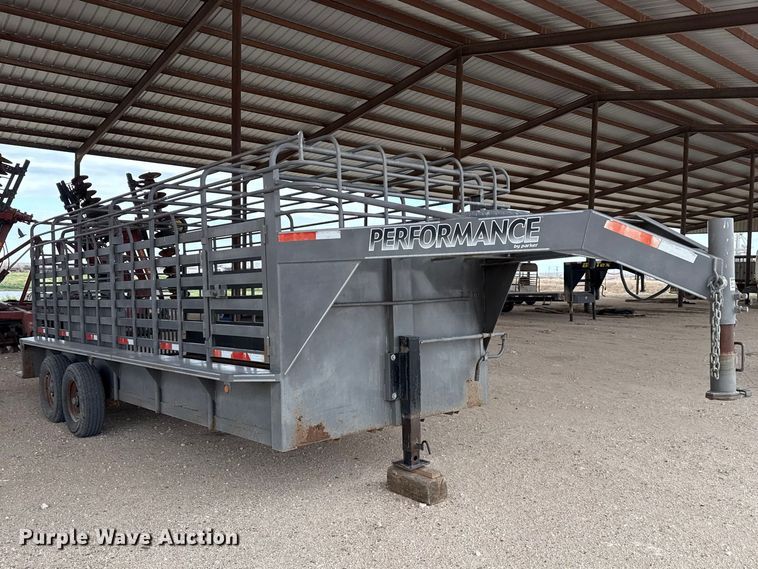 image for item DZ5353 2009 Parker livestock trailer