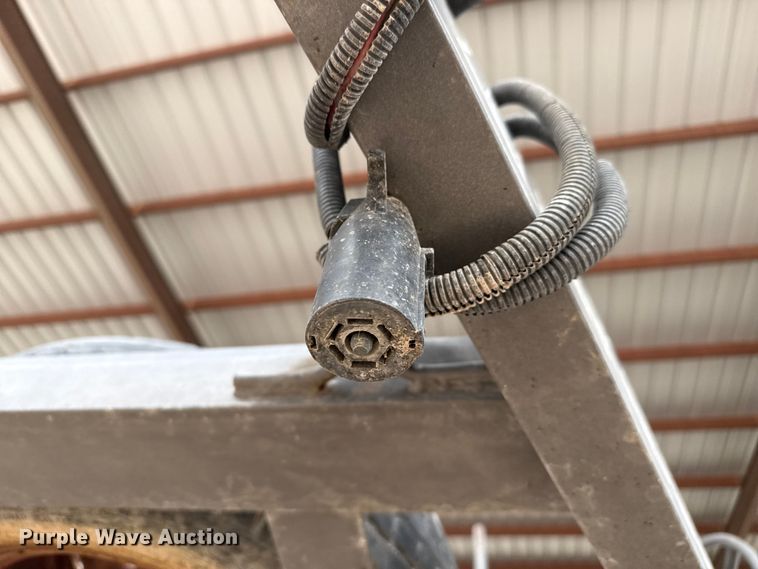 image for item DZ5353 2009 Parker livestock trailer