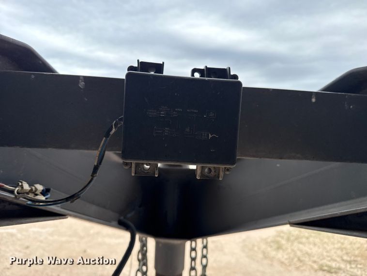 image for item DZ5353 2009 Parker livestock trailer