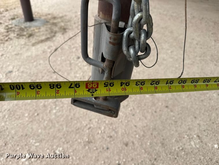 image for item DZ5353 2009 Parker livestock trailer