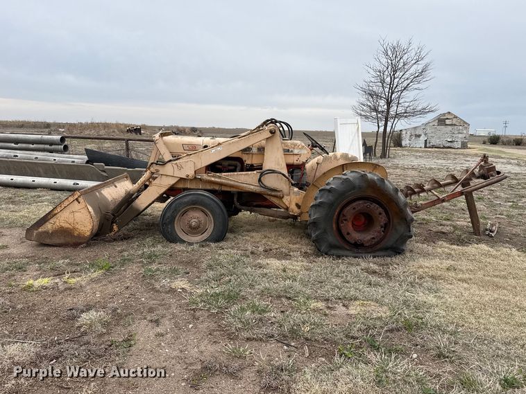 image for item DZ5372 Case 530 tractor