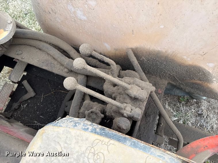 image for item DZ5372 Case 530 tractor