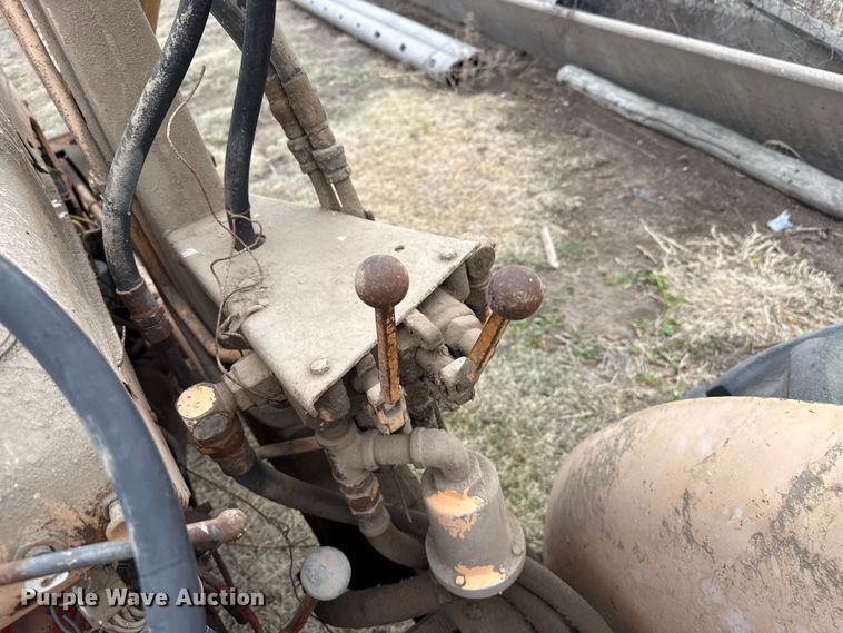 image for item DZ5372 Case 530 tractor