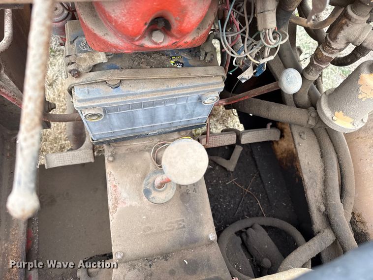 image for item DZ5372 Case 530 tractor