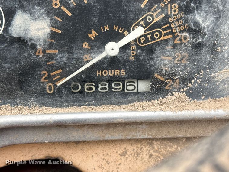 image for item DZ5372 Case 530 tractor