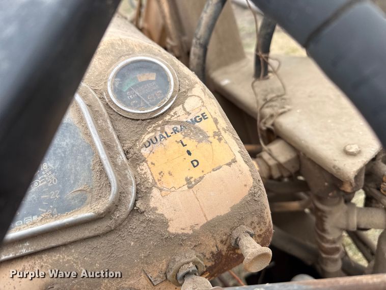 image for item DZ5372 Case 530 tractor