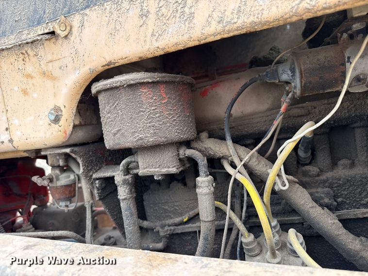 image for item DZ5372 Case 530 tractor