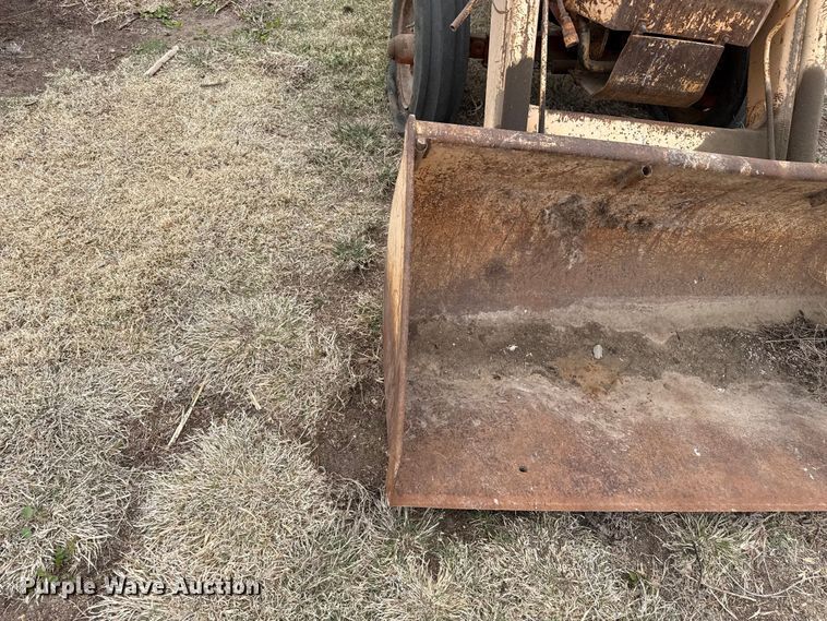 image for item DZ5372 Case 530 tractor