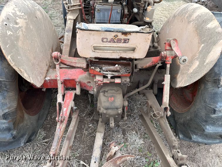 image for item DZ5372 Case 530 tractor