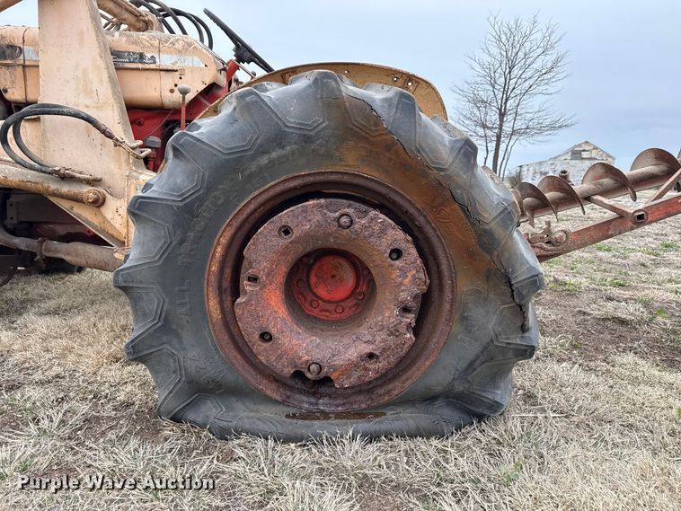 image for item DZ5372 Case 530 tractor