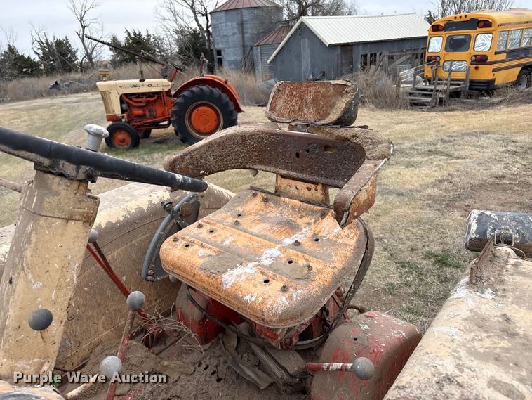 image for item DZ5373 Case tractor