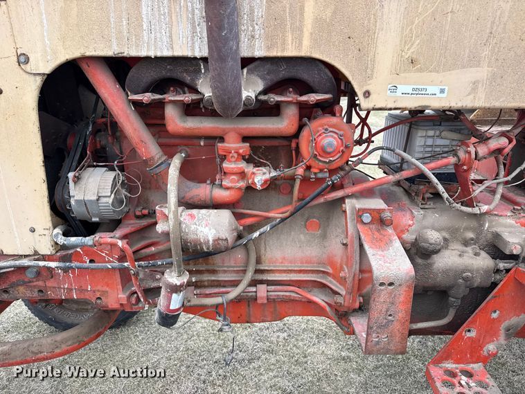 image for item DZ5373 Case tractor