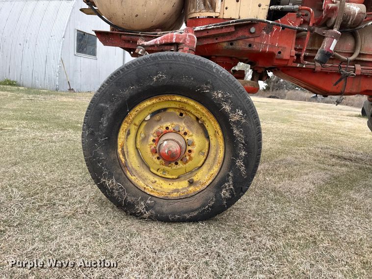 image for item DZ5373 Case tractor