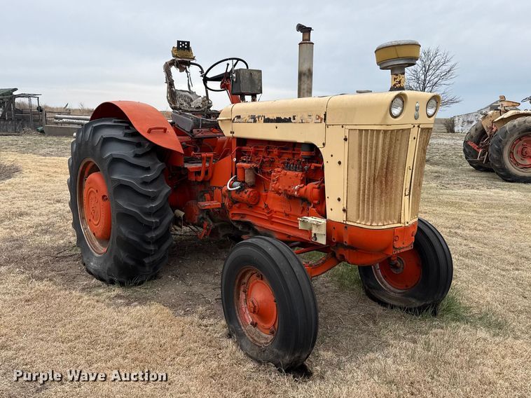 image for item DZ5374 Case 930 tractor