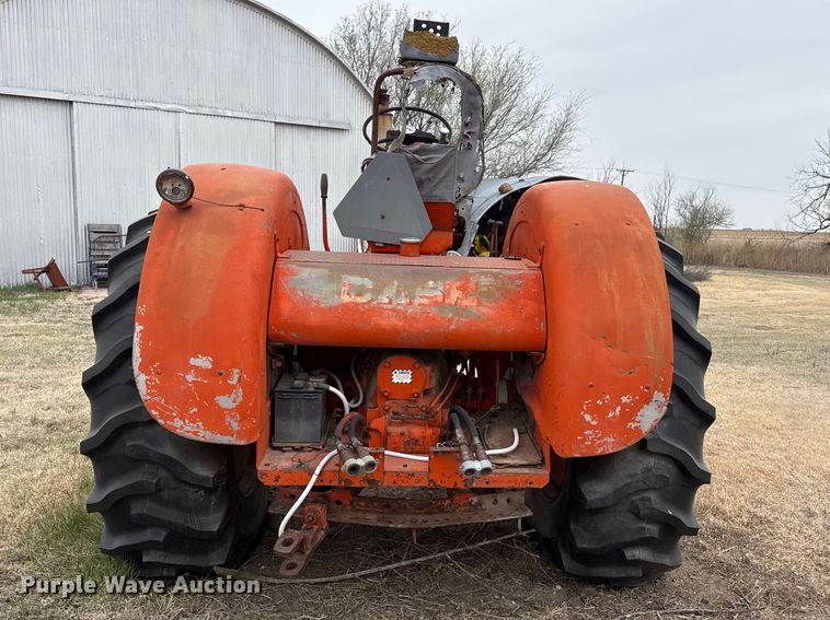 image for item DZ5374 Case 930 tractor