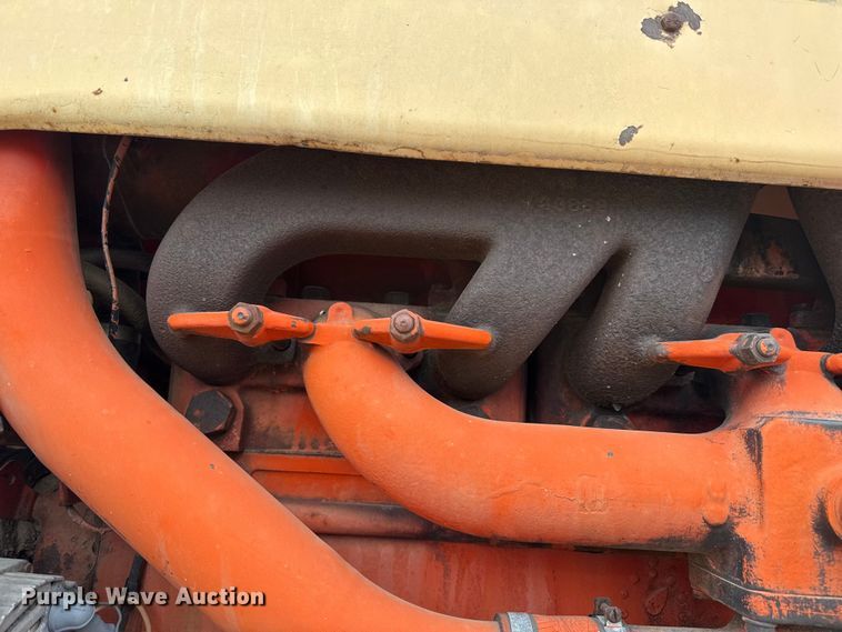 image for item DZ5374 Case 930 tractor