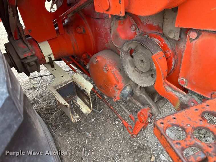 image for item DZ5374 Case 930 tractor