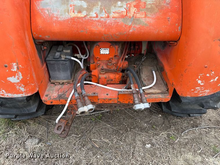 image for item DZ5374 Case 930 tractor