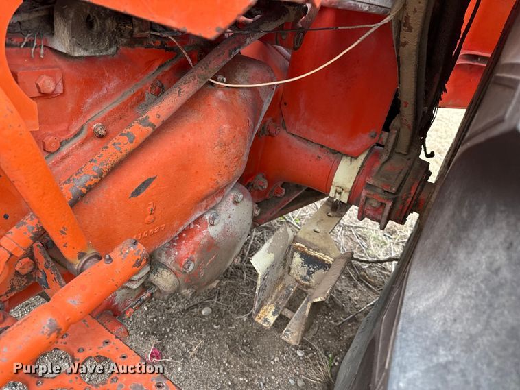 image for item DZ5374 Case 930 tractor