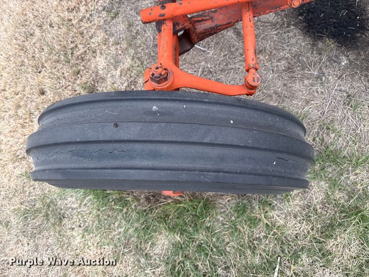 image for item DZ5374 Case 930 tractor