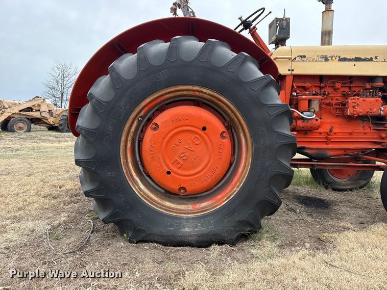 image for item DZ5374 Case 930 tractor