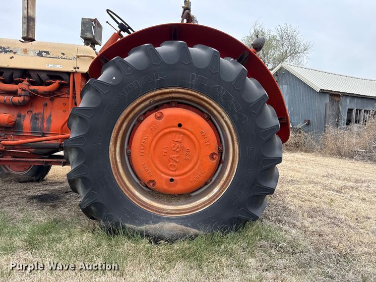 image for item DZ5374 Case 930 tractor