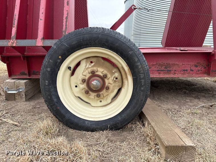 image for item DZ5375 Drive over pit augers