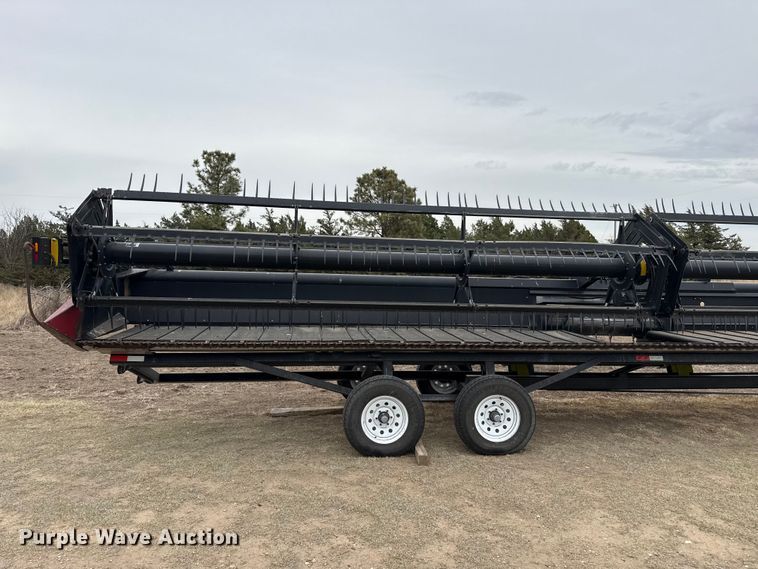 image for item DZ5376 Case IH 2042 draper head