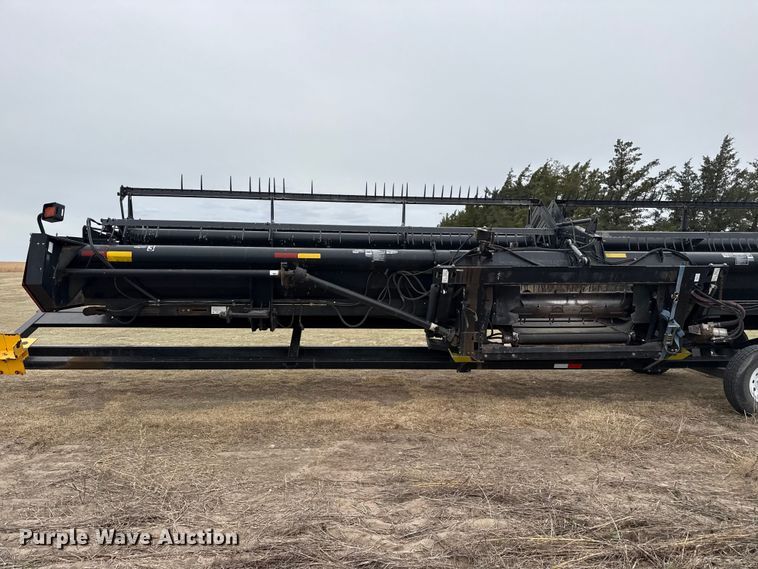 image for item DZ5376 Case IH 2042 draper head