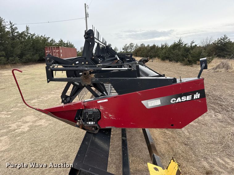 image for item DZ5376 Case IH 2042 draper head