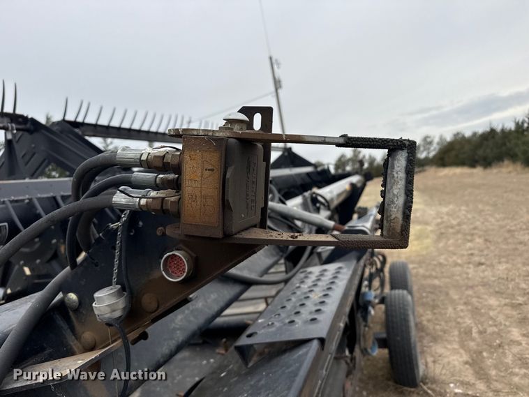 image for item DZ5376 Case IH 2042 draper head