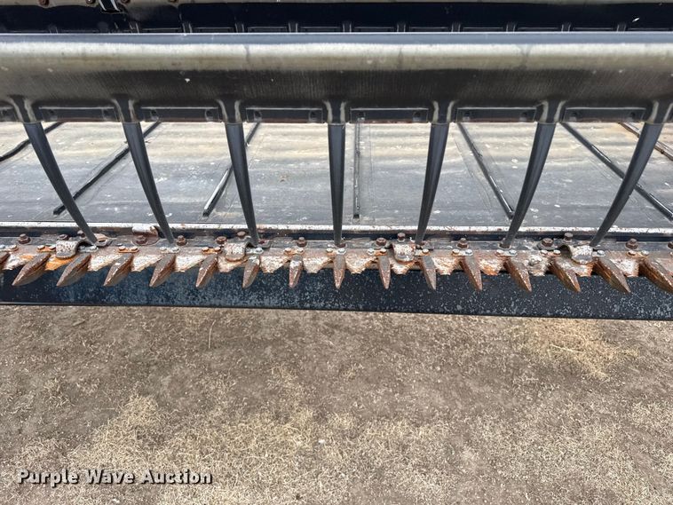 image for item DZ5376 Case IH 2042 draper head