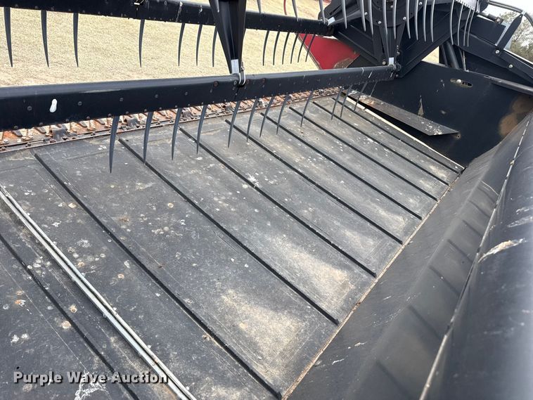 image for item DZ5376 Case IH 2042 draper head