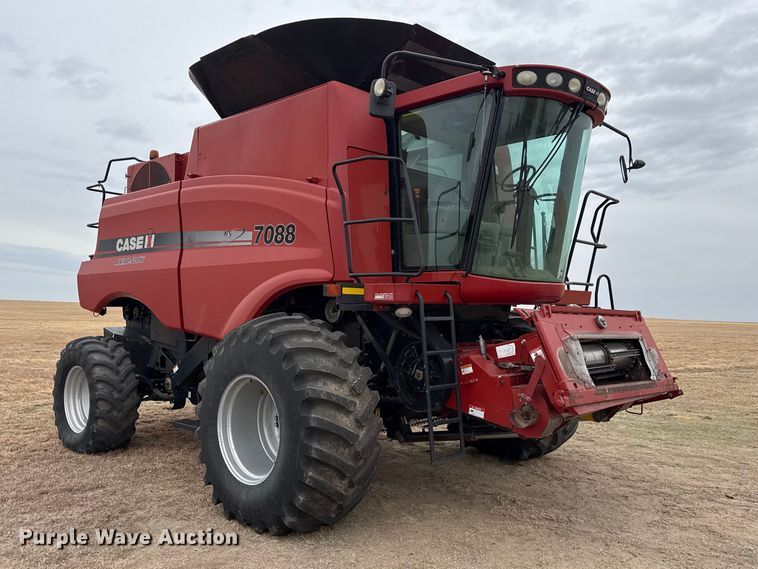 image for item DZ5377 Case IH 7088 Axial-Flow combine