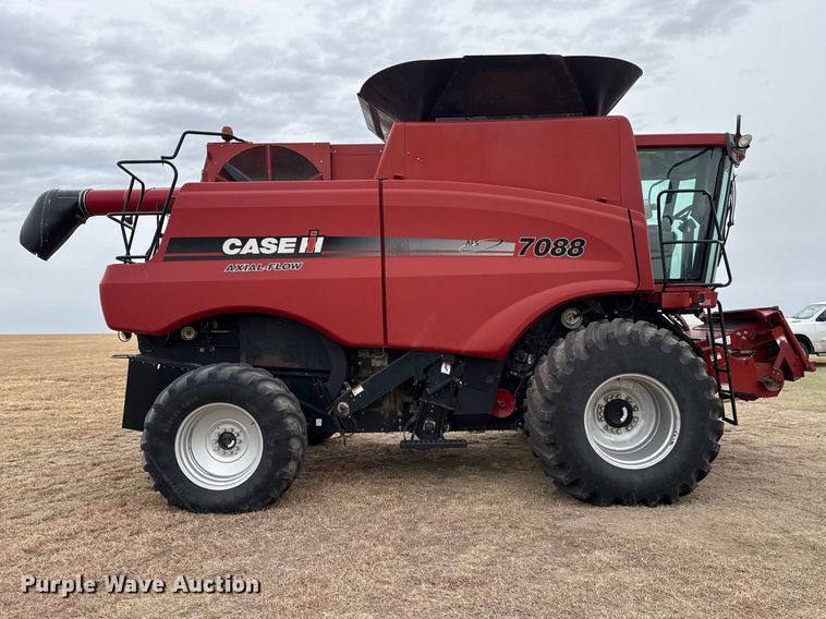 image for item DZ5377 Case IH 7088 Axial-Flow combine