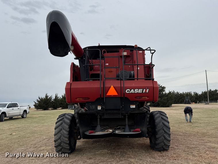 image for item DZ5377 Case IH 7088 Axial-Flow combine