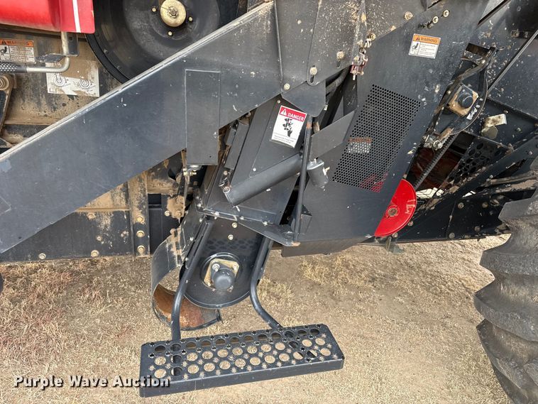 image for item DZ5377 Case IH 7088 Axial-Flow combine