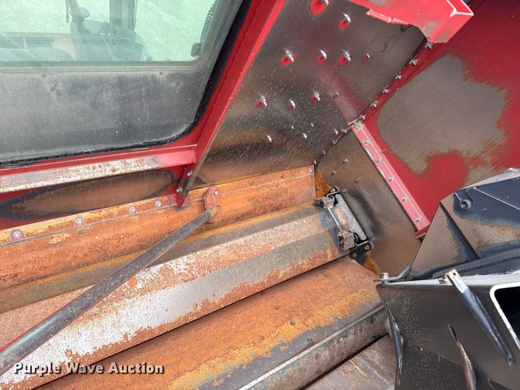 image for item DZ5377 Case IH 7088 Axial-Flow combine