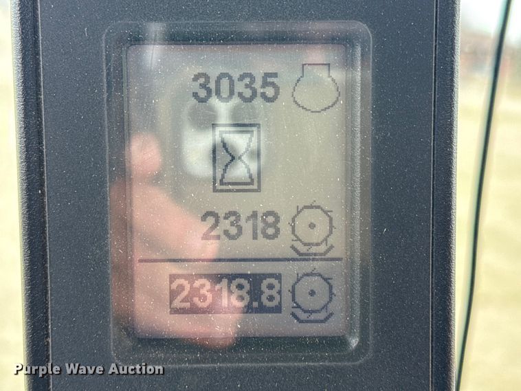 image for item DZ5377 Case IH 7088 Axial-Flow combine