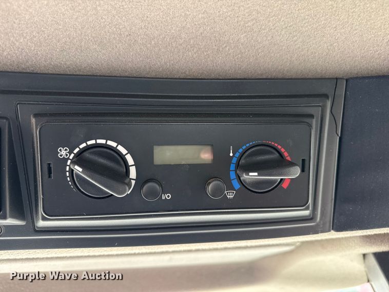 image for item DZ5377 Case IH 7088 Axial-Flow combine